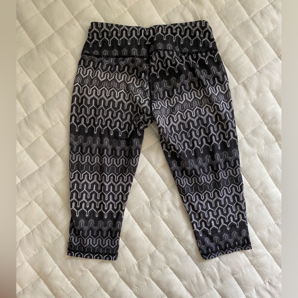 Prana Athletic Capri - Picture 2 of 4